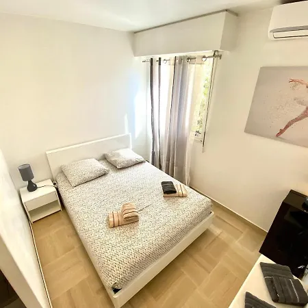 Cannes-passy - Très Beau Pour 4 Pers - Piscine Dans Résidence - Parking Privé - Jardin Apartamento